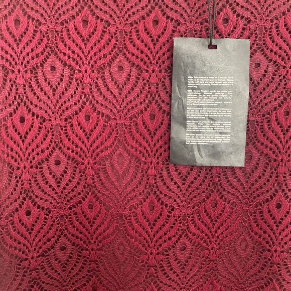 NWT Vero Moda Burgundy Lace Short Sleeve Mini Dress. Size L. - Picture 2 of 2